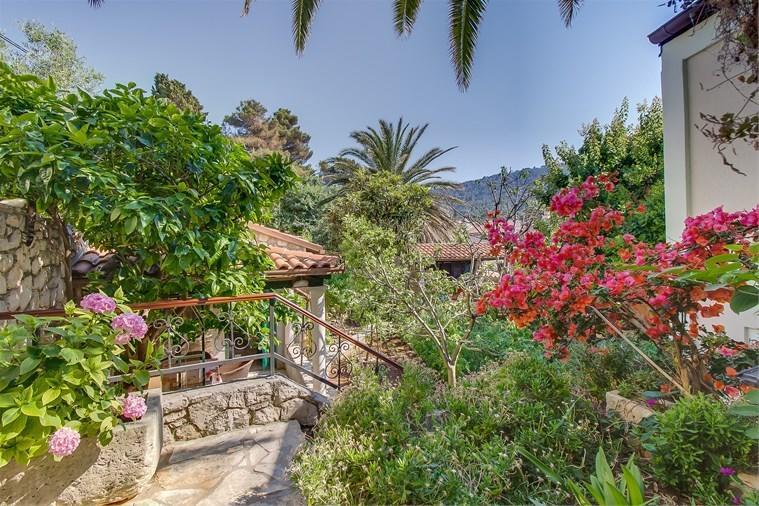 Apartment Julia Veli Lošinj Εξωτερικό φωτογραφία